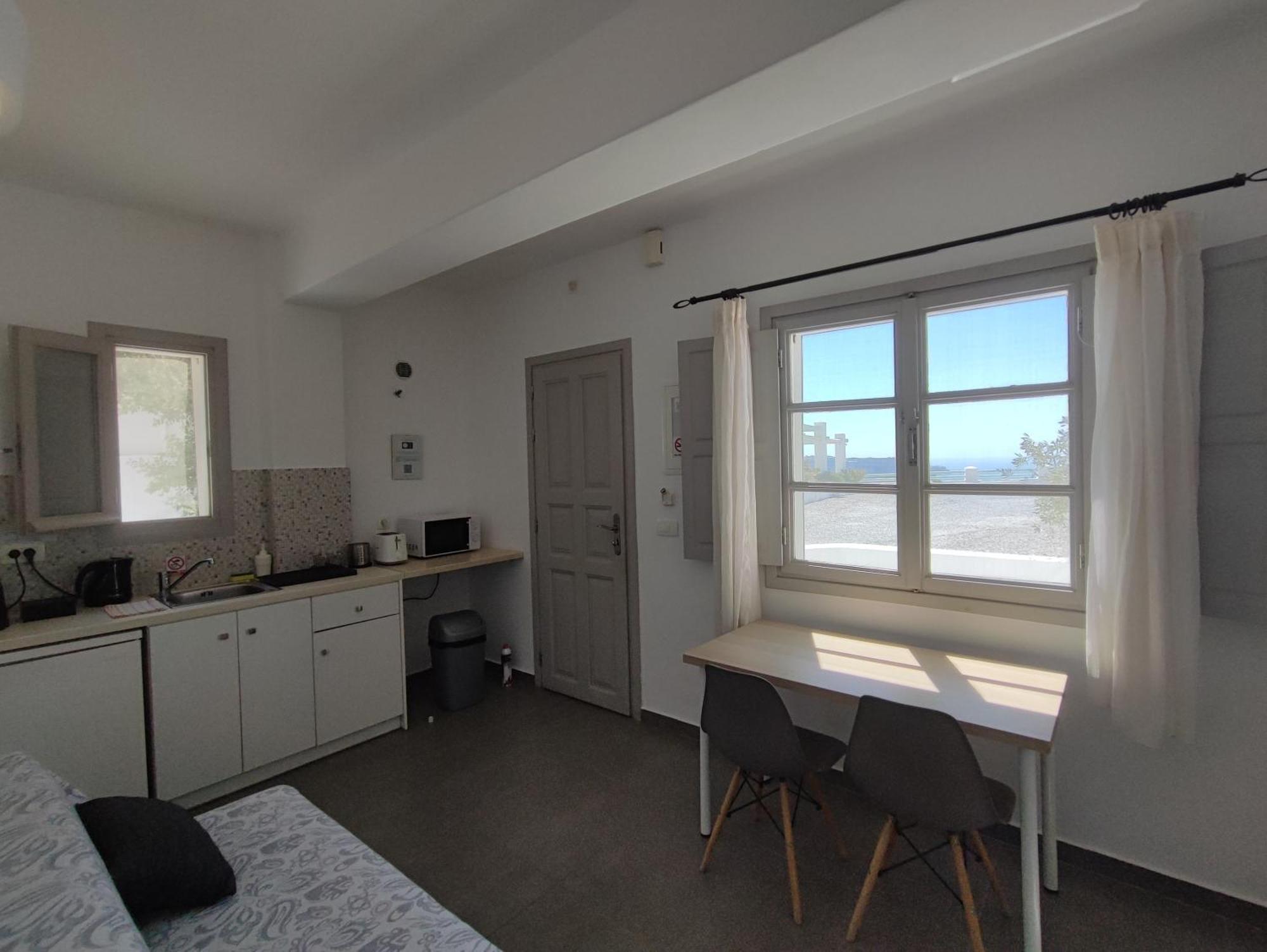The Cliff Reflections - Adults Only Apartment Megalochori  Exterior photo