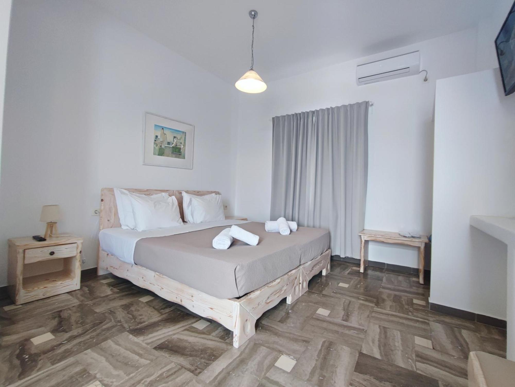 The Cliff Reflections - Adults Only Apartment Megalochori  Room photo