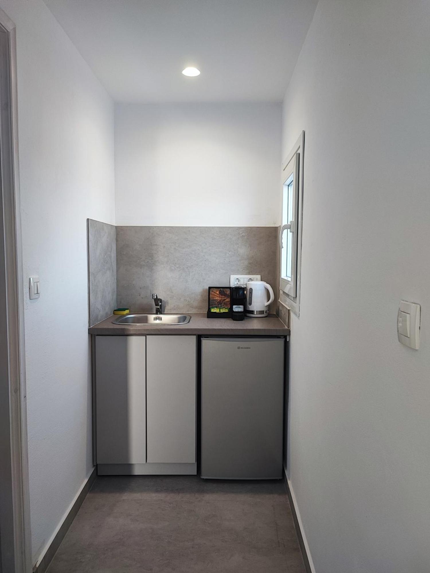 The Cliff Reflections - Adults Only Apartment Megalochori  Room photo